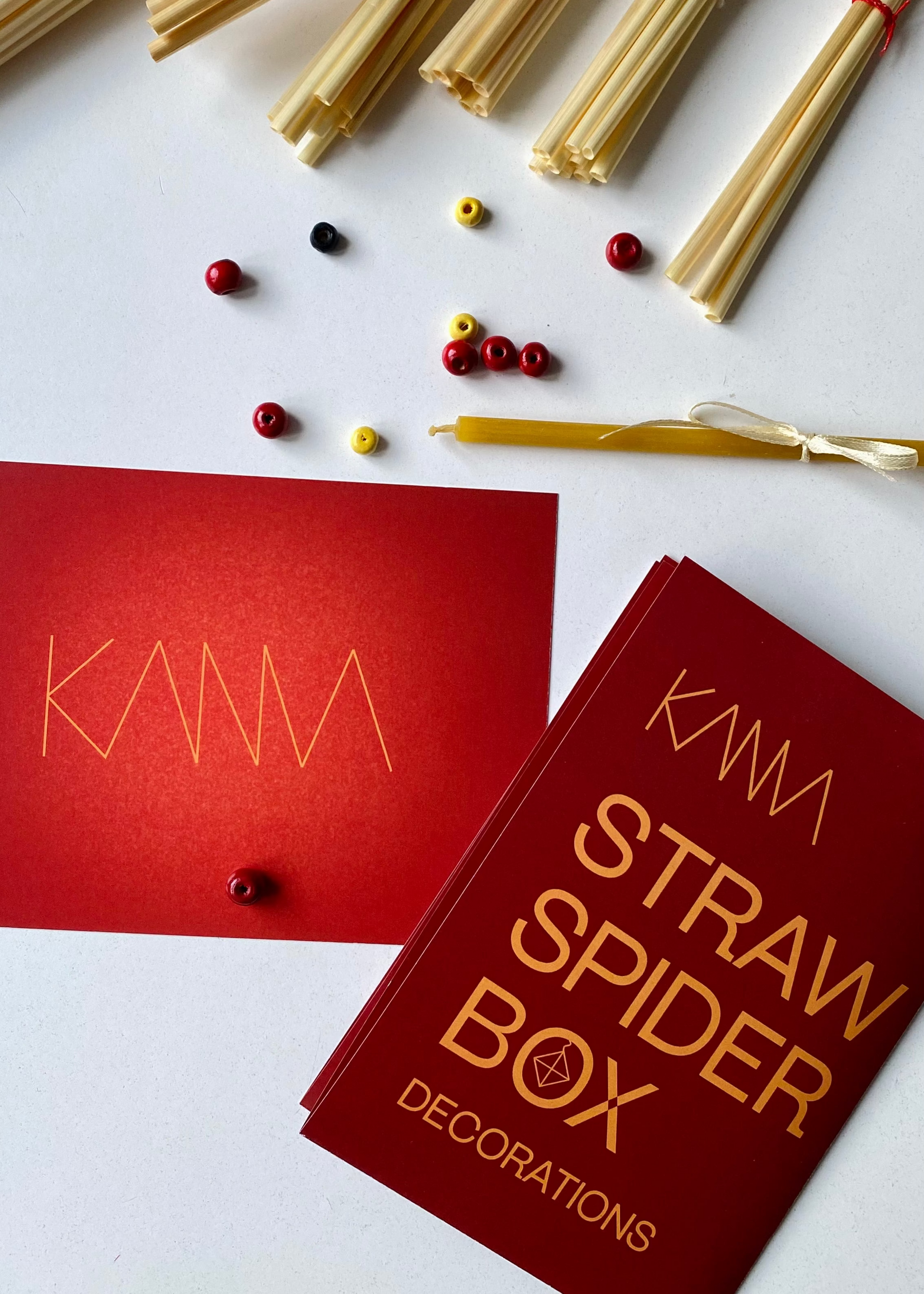 Straw Spider Box: Decorations